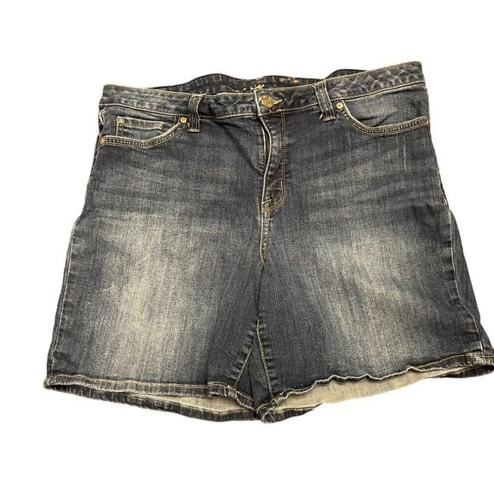 Seven7 Medium Wash‎ 6” Denim Jean Shorts